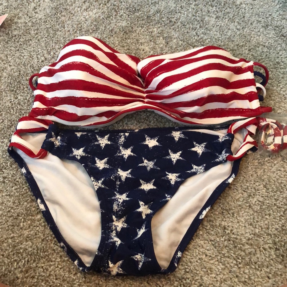 Women’s bathing suit set